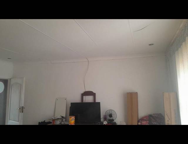 2 BEDROOM PROPERTY TO RENT IN SESHEGO B